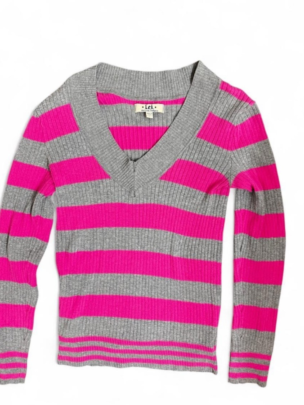 lei Ribbed V-Neck Striped Sweater in Gray and Hot Pink - Picture 5 of 8